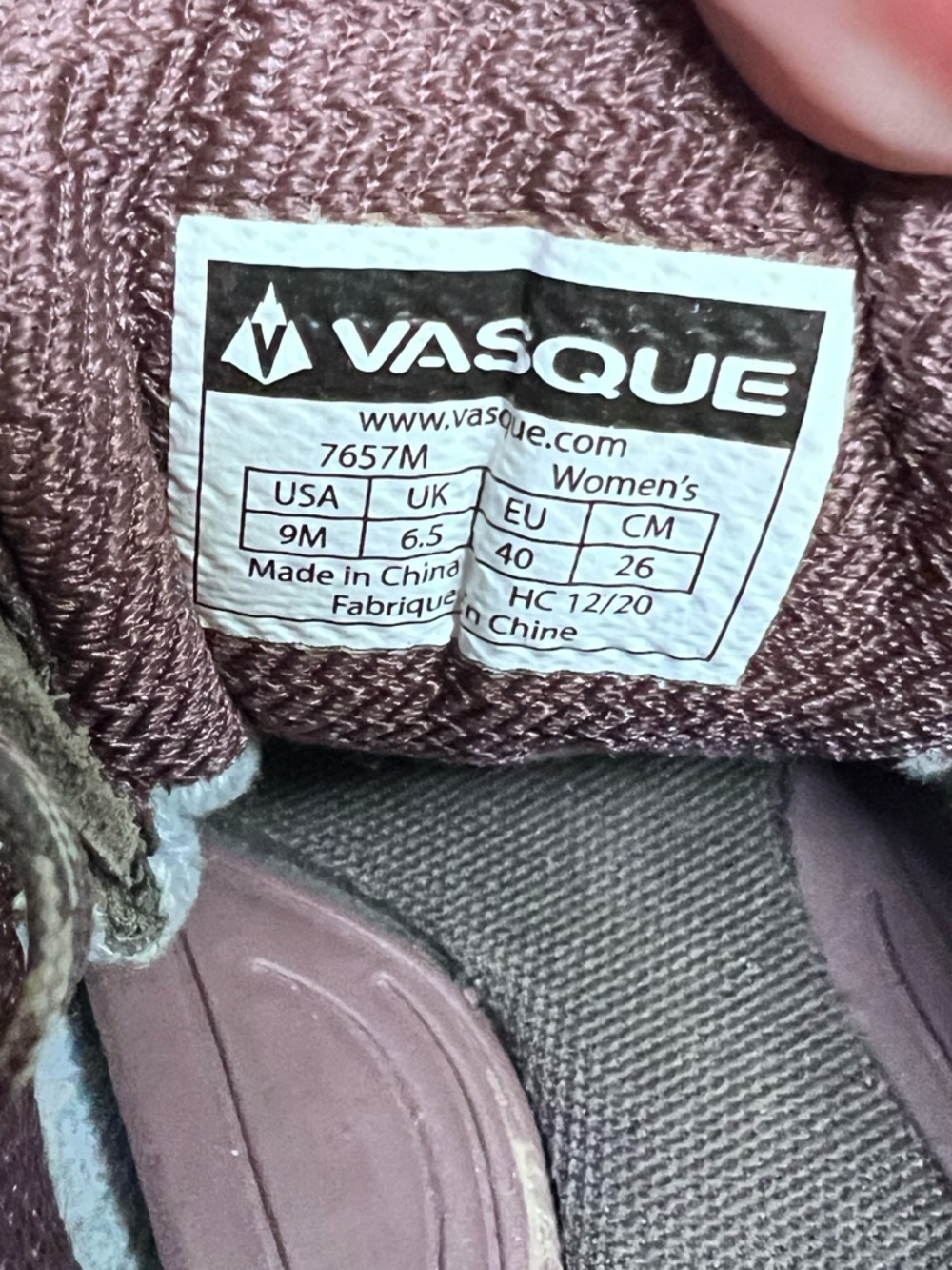 Vasque Womens low hikers - size 9 - Picture 7 of 7